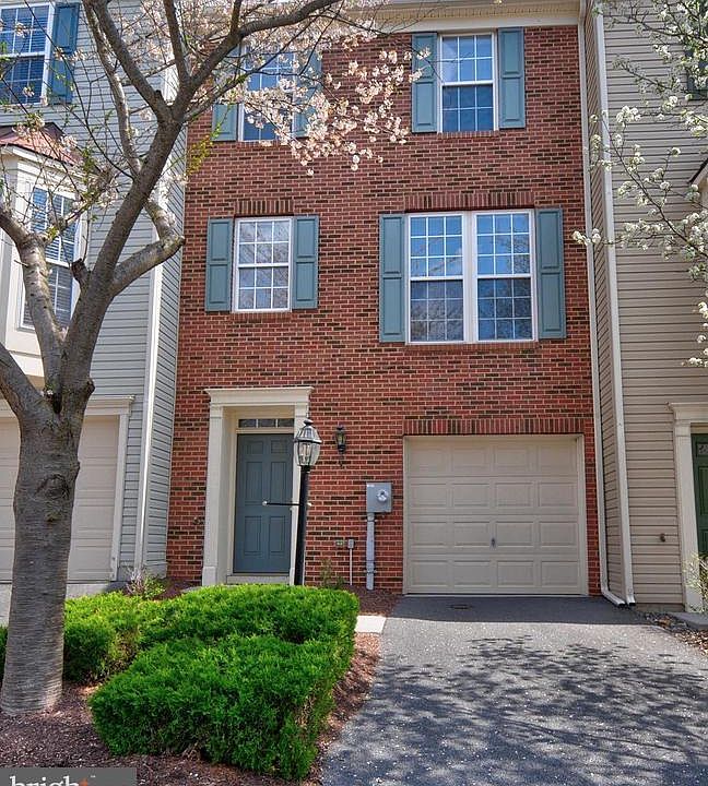1st image of 138 Pittman Ct