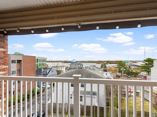 12 Cox Ct #Phb, Beverly, MA 01915