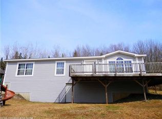 565 Mount Ephraim Rd, Searsport, ME 04974