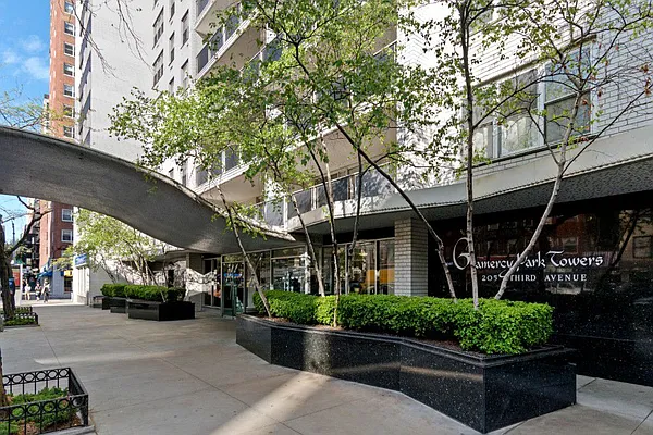 Sold by HomeDax Real Estate | media 23