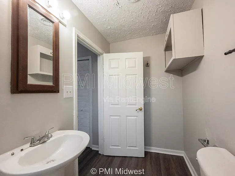 524 W 23rd St #2 — Photo 9