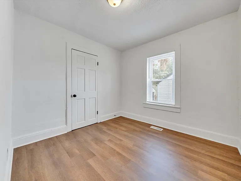 1515 Hanover Ave NW — Photo 9