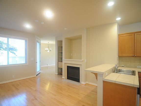 5th image of 6101 189th Pl NE