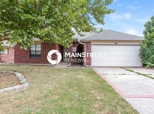 12516 NW 3rd St, Yukon, OK 73099
