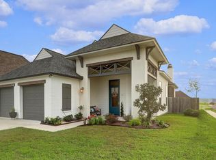 217 Golden Cypress Dr, Youngsville, LA 70592