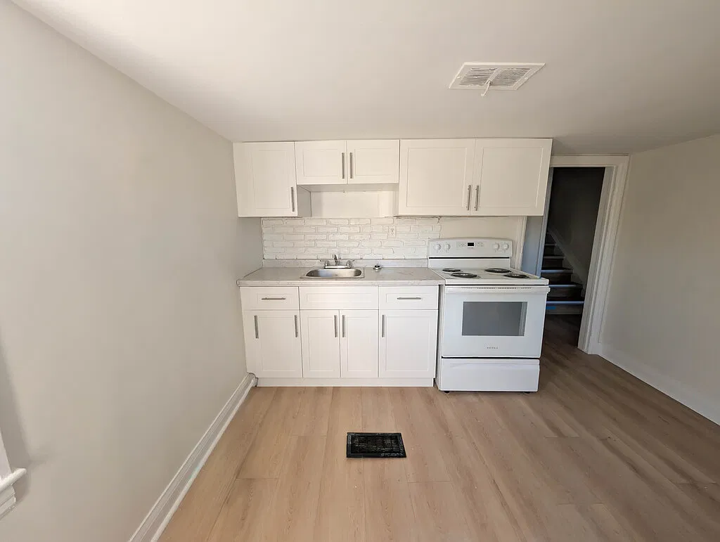 6530 Ash Street - Unit 6 — Photo 1