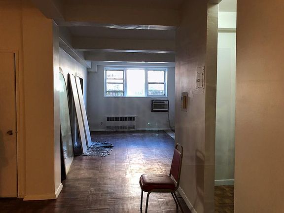 2nd image of 3215 Olinville Ave APT 1G