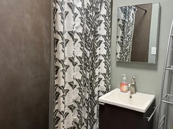 33 62nd Street image 9 of 20