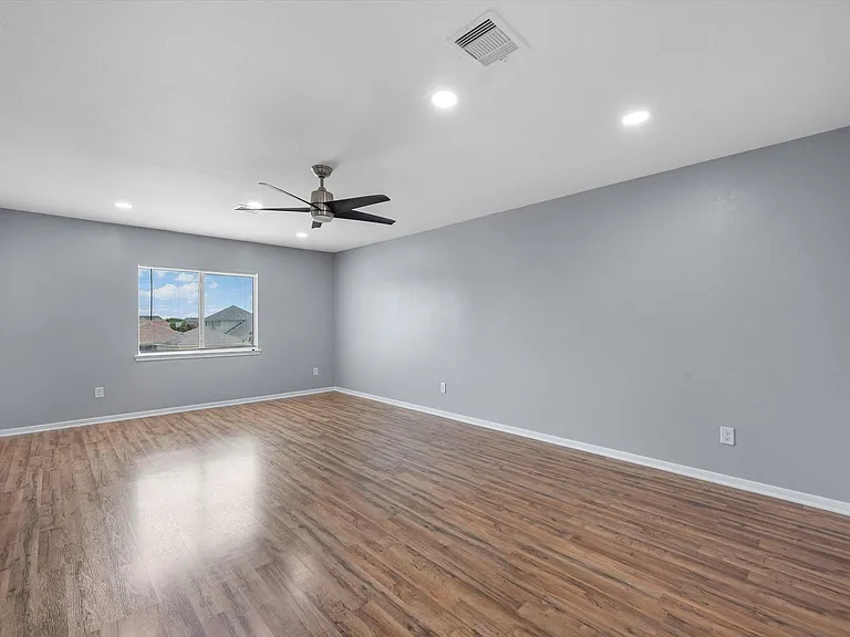 6131 Settlers Lake Cir W — Photo 9