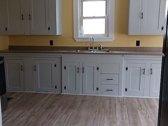 2nd image of 39 Taylor St