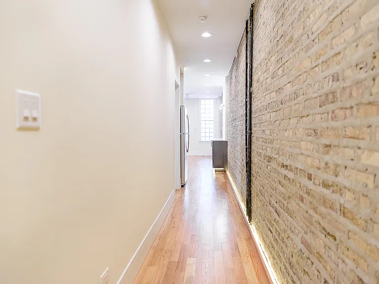 6529 N Lakewood Ave #1 — Photo 5