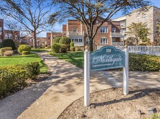 250 Central Avenue #C111, Lawrence, NY