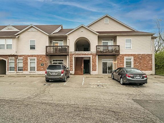 2nd image of 1236 Gardens Circle Dr APT A