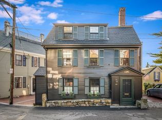 40 Lee St, Marblehead, MA 01945
