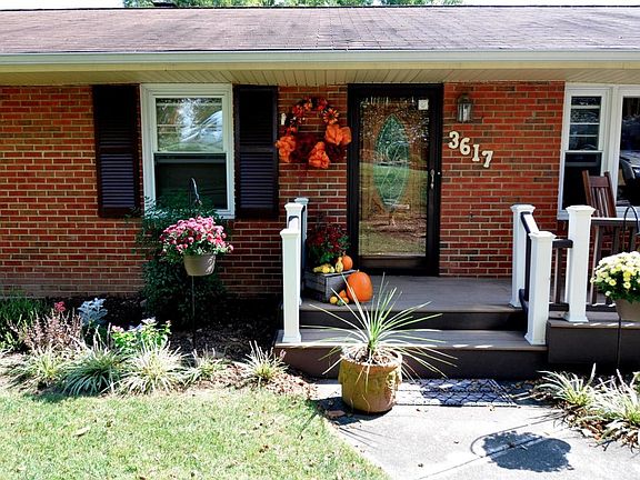 2nd image of 3617 Parkwood Dr