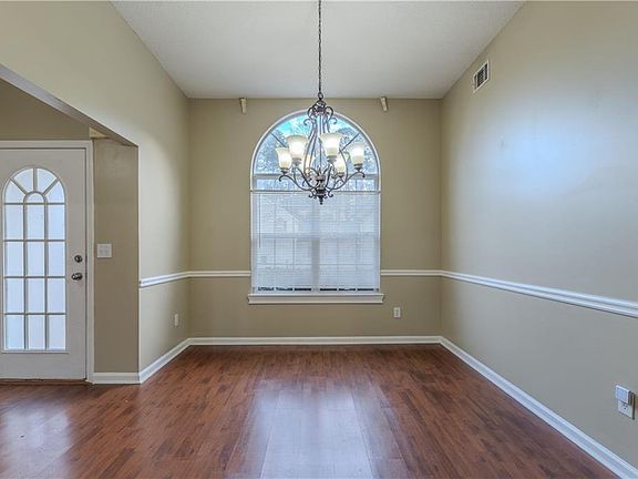 5th image of 3331 Metro Way