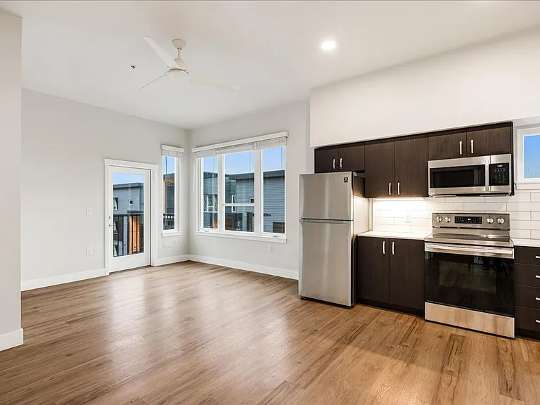 Brookside Apartments — Photo 61