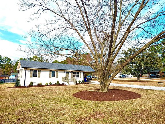 2nd image of 699 Circle Dr