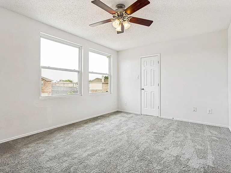 603 Cottondale Ln — Photo 9