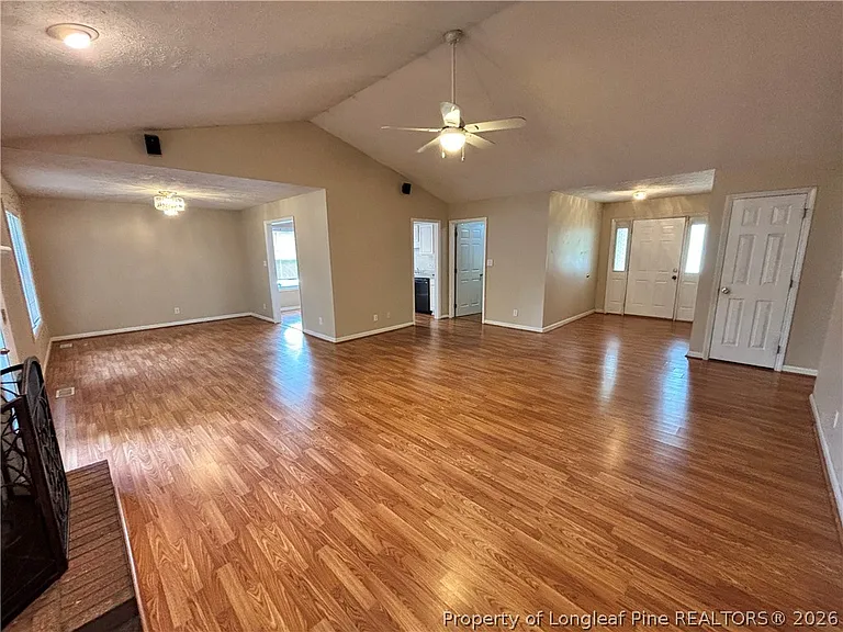 3024 Coachway Dr — Photo 6