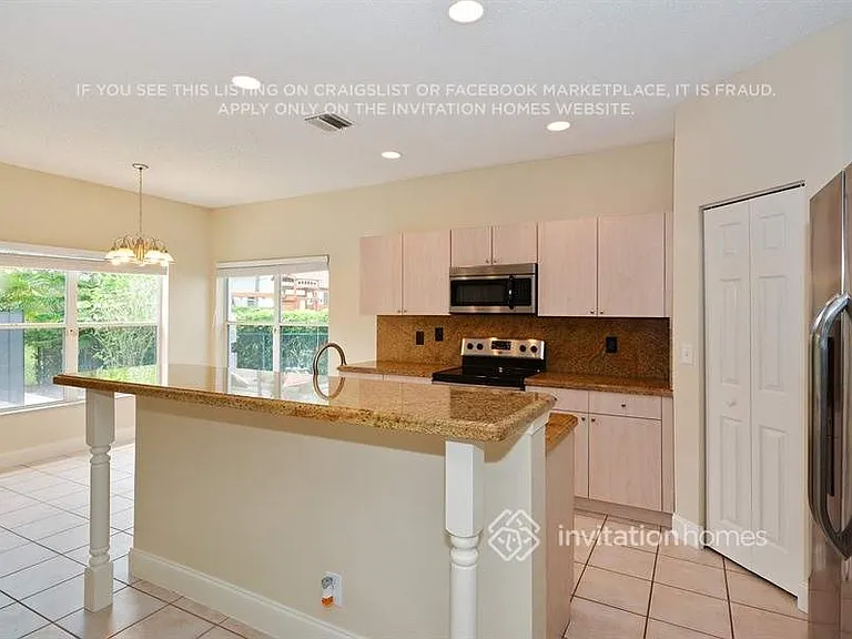 8556 NW 57th Dr — Photo 8