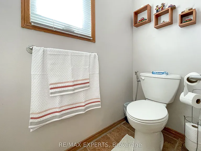 196 Shannon Pl — Photo 18