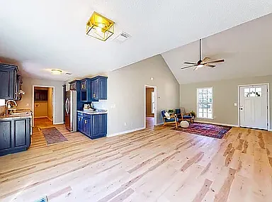 3 bed, $1,775 — Photo 3