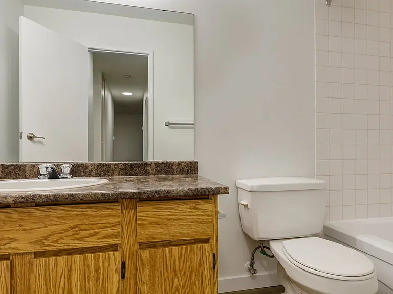 358 Hooper Cres NW — Photo 22