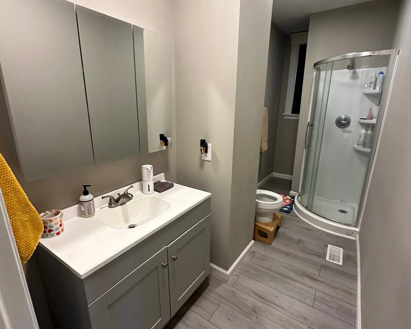 4 bed, 1800 sqft, $3,200 — Photo 3