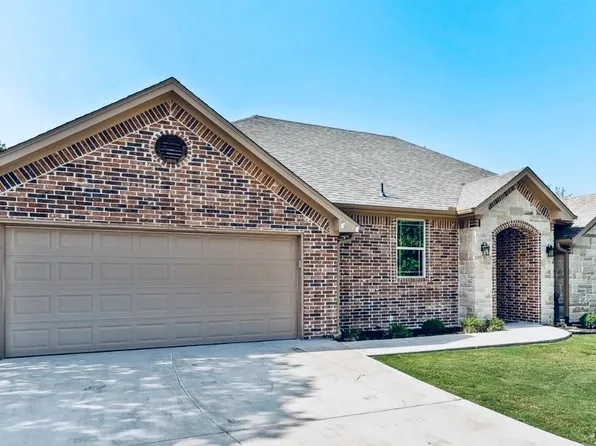 1303 Ute Ct, Granbury, TX 76048