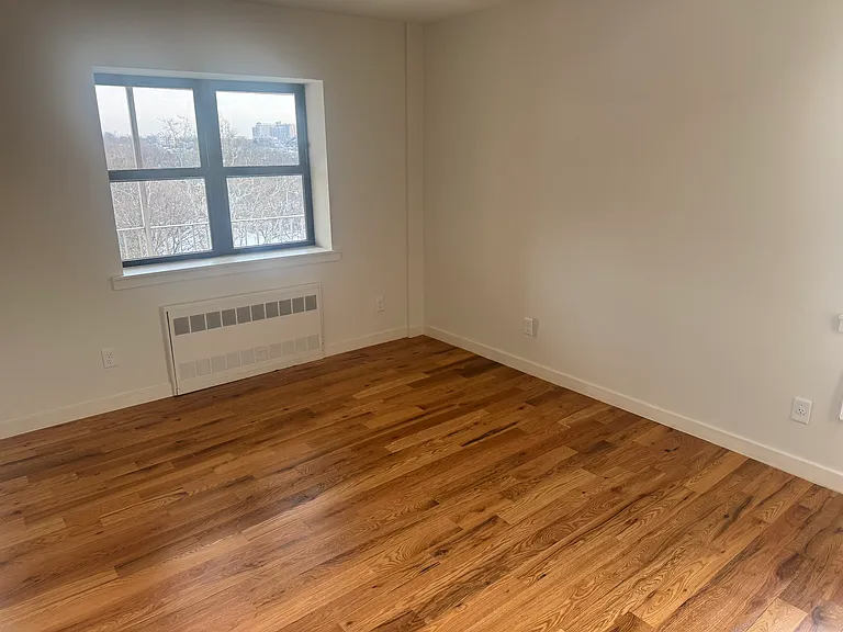 671 Bronx River Rd #6V — Photo 5