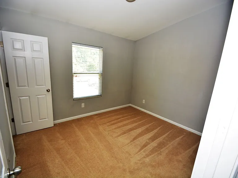 12736 Livengood Ln — Photo 12