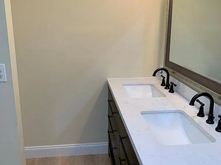 5794 SE Mitzi Ln — Photo 3