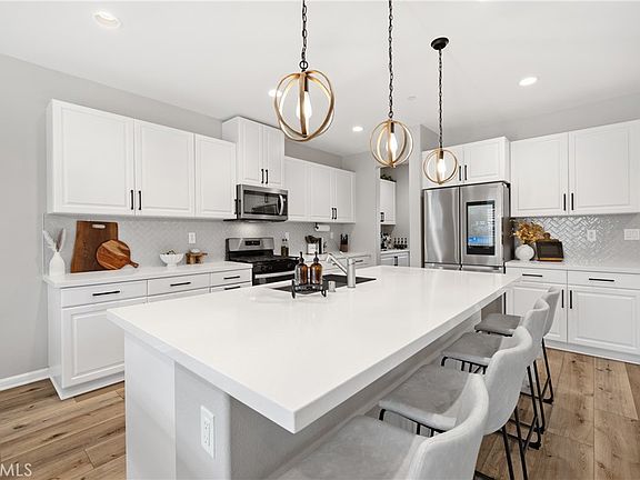 3rd image of 36219 Sunset Ridge Ct