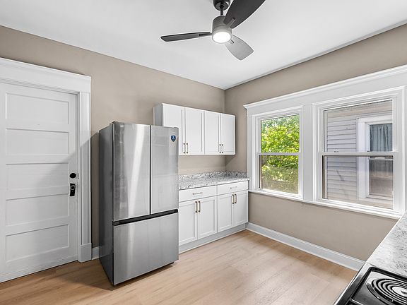 4th image of 425 Baynes St #2