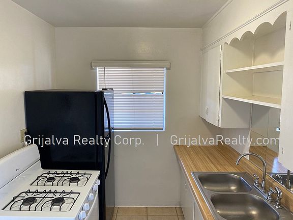4th image of 4525 E 17th St #4525