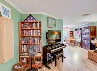 851 Chamise Way, Redding, CA 96002