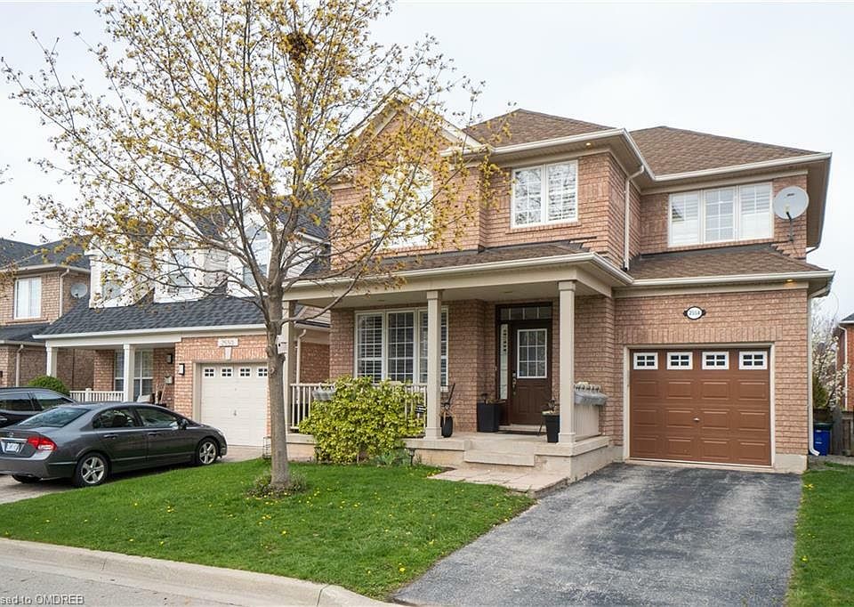 1st image of 2554 Falkland Cres