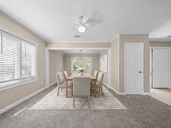 2nd image of 3814 Palmetto Dr.