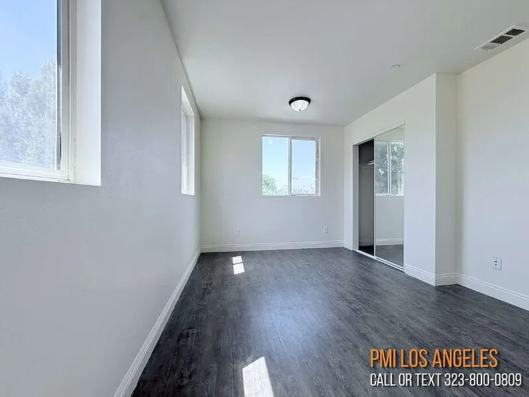1440 E 42nd St — Photo 13
