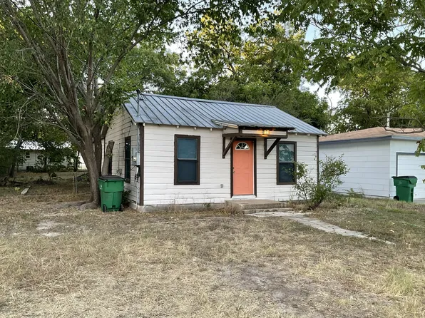 975 W Oak St, Stephenville, TX 76401