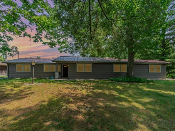 10010 Midland Rd, Freeland, MI 48623