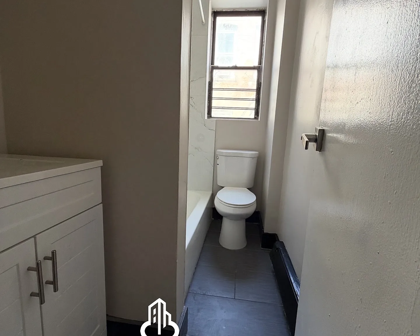 2 bed, 800 sqft, $1,800 — Photo 3
