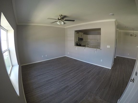 2nd image of 1271 N Carriage Way