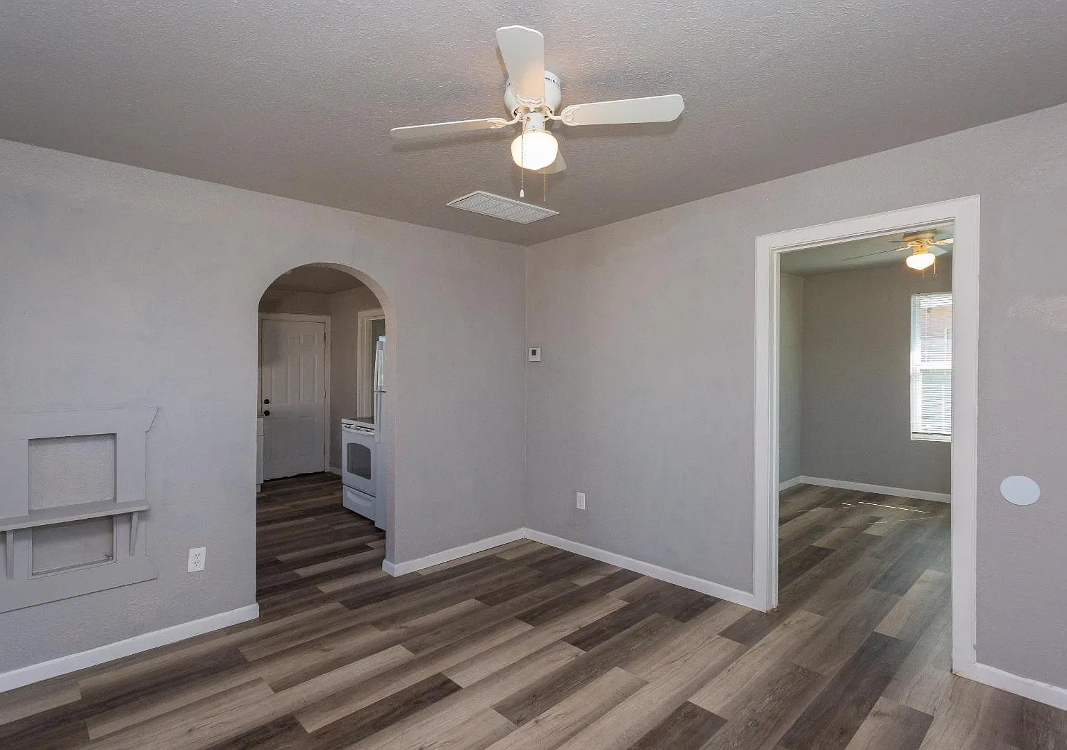 1009 S Lea Ave — Photo 4