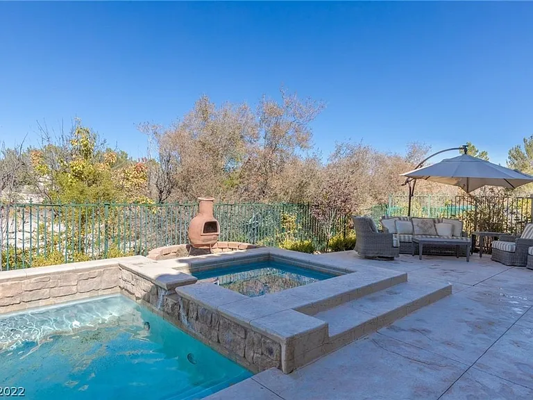 9720 Verlaine Ct — Photo 46