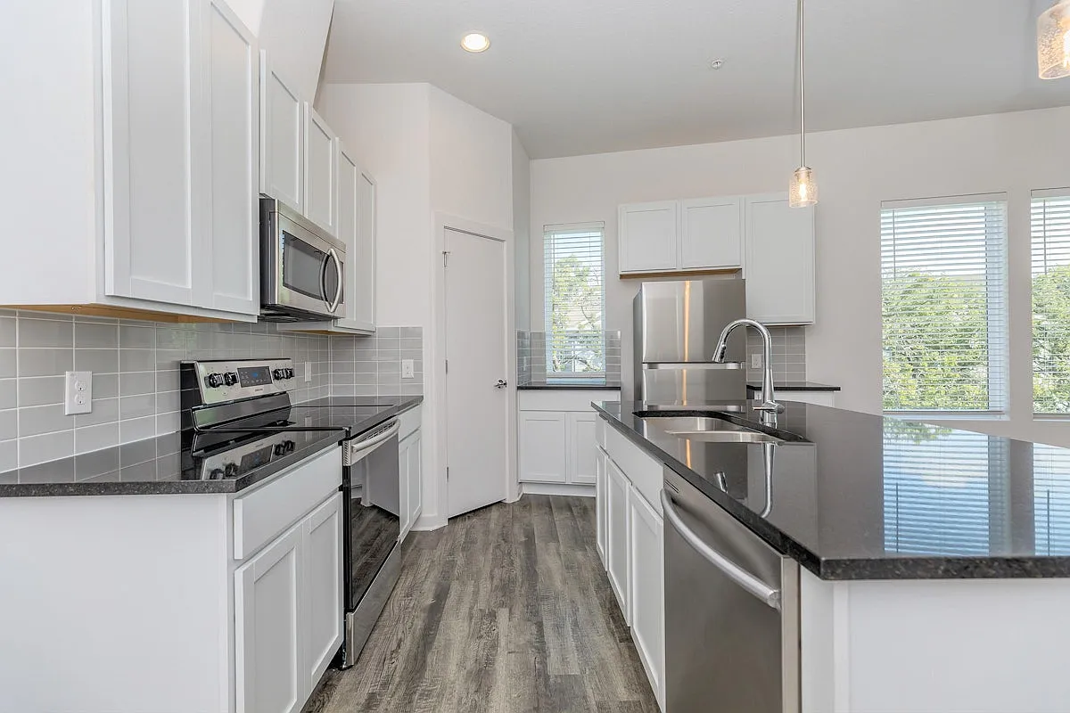 Trailside Oaks Townhomes — Photo 1