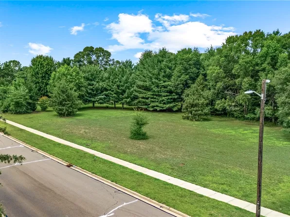 952 Grover Road, Eau Claire, WI 54701