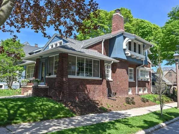 3900 North Farwell AVENUE, Shorewood, WI 53211