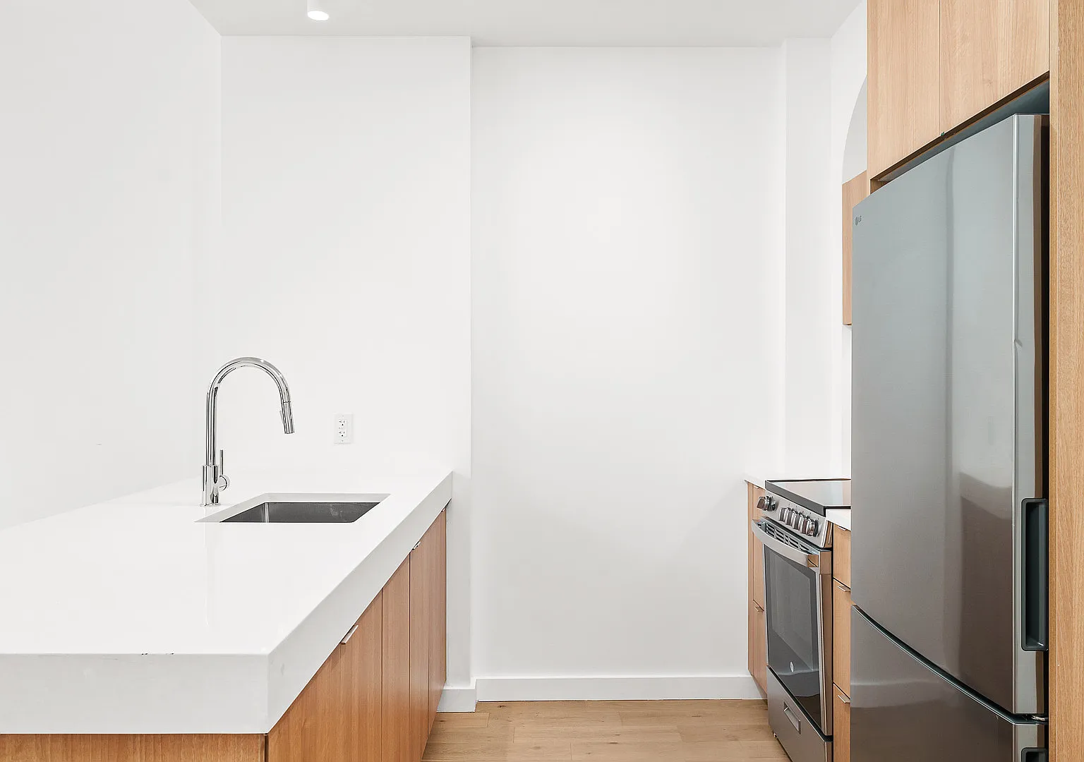 151 South Elliott Place — Photo 3